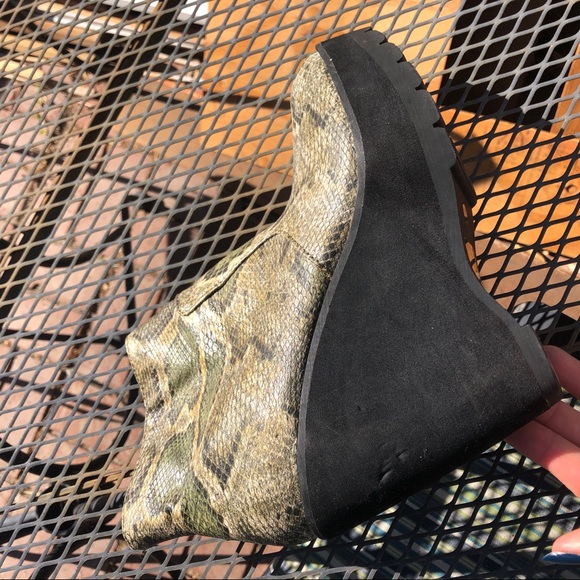 UrbanOutfitters Green Faux Snakeskin Ankle Booties - Picture 13 of 15